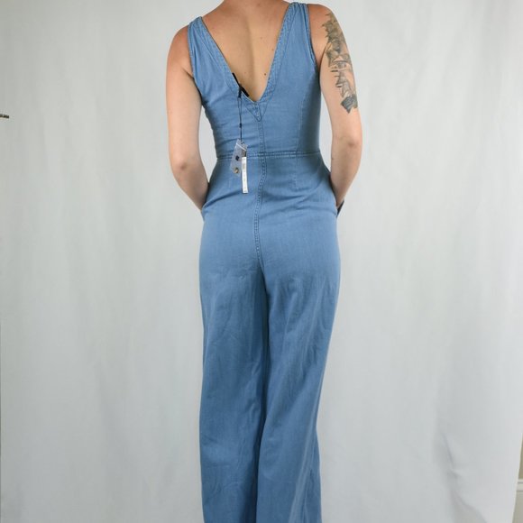 🌻SALE BCBGMaxazria Button Front Jumpsuit Size XS - Picture 5 of 13